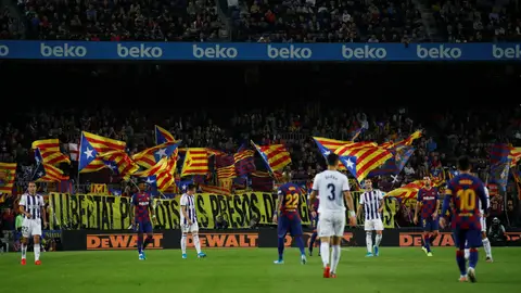 Esteladas en el Camp Nou Esteladas en el Camp Nou