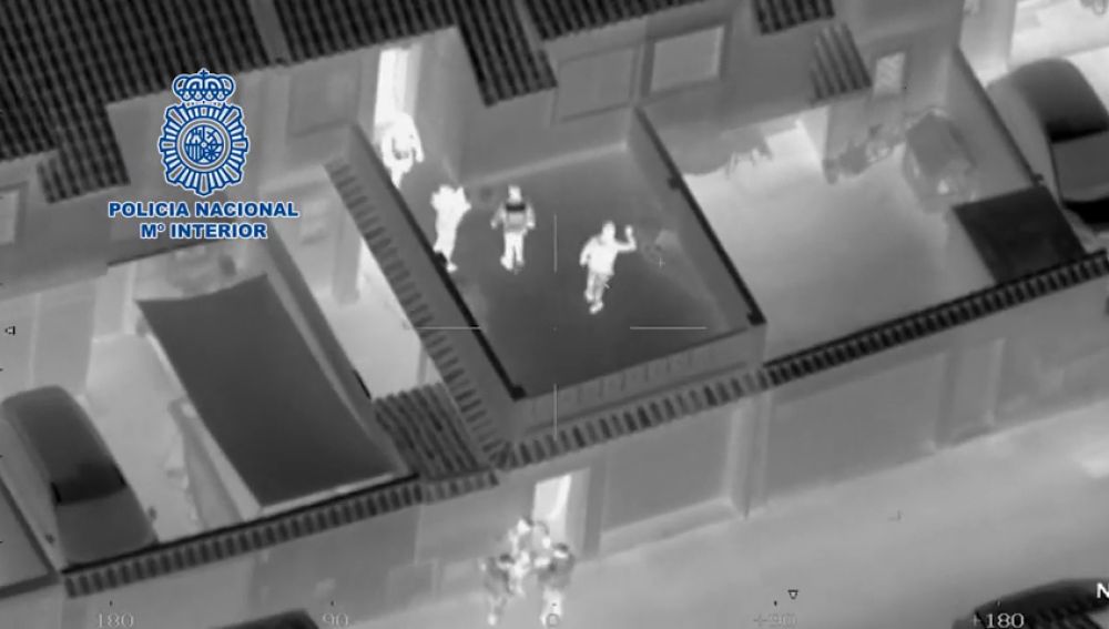 Imágenes aéreas de la operación 'Dockers' que introducía droga por el método del gancho ciego 