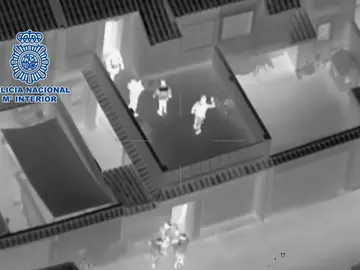 Imágenes aéreas de la operación 'Dockers' que introducía droga por el método del gancho ciego Imágenes aéreas de la operación 'Dockers' que introducía droga por el método del gancho ciego