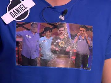 ‘Los Chapas’ le hacen un homenaje a ‘Los Lobos’ con sus camisetas en '¡Boom!' ‘Los Chapas’ le hacen un homenaje a ‘Los Lobos’ con sus camisetas en '¡Boom!'