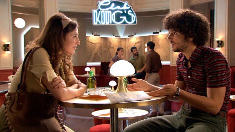 Marina trata de buscar una novia a Fede