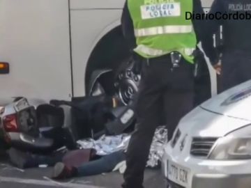 Detienen por consumo de coca al conductor del autobús que arrolló a un motorista en Córdoba