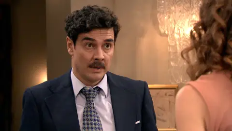 Armando salva a Julia tras ser denunciada Armando salva a Julia tras ser denunciada