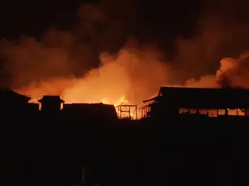 Un incendio destruye el histórico castillo Shuri en Japón Un incendio destruye el histórico castillo Shuri en Japón