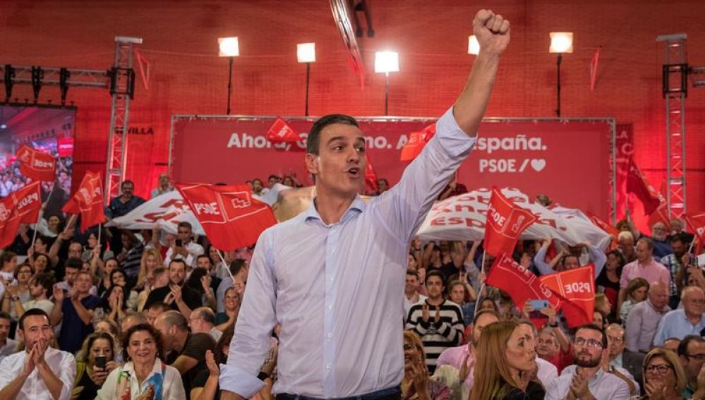 Pedro Sánchez en un acto de campaña