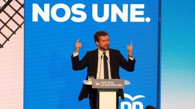 Casado pide en Sevilla aglutinar el voto en la 