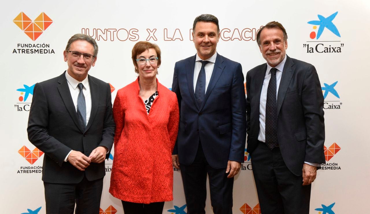 Fundación Atresmedia y 'la Caixa' lanzan la séptima edición de los Premios 'Grandes Iniciativas' para colegios y profesores Fundación Atresmedia y 'la Caixa' lanzan la séptima edición de los Premios 'Grandes Iniciativas' para colegios y profesores