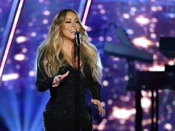 Mariah Carey anuncia la Navidad con un divertido video Mariah Carey anuncia la Navidad con un divertido video