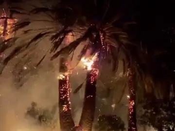 Una docena de incendios activos obliga a desalojar de sus casas a un millar de personas en California Una docena de incendios activos obliga a desalojar de sus casas a un millar de personas en California