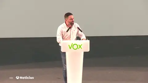 Santiago Abascal: "Si ganamos las elecciones generales 2019 detendremos a Torra" Santiago Abascal: "Si ganamos las elecciones generales 2019 detendremos a Torra"
