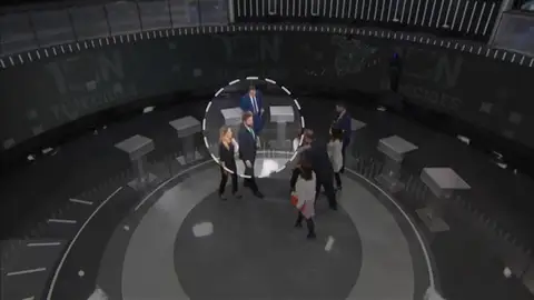 Aitor Esteban niega el saludo a Iván Espinosa de los Monteros en el debate de las elecciones generales 2019 Aitor Esteban niega el saludo a Iván Espinosa de los Monteros en el debate de las elecciones generales 2019
