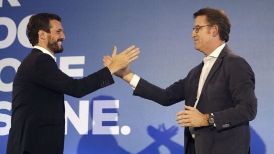 Casado y Feij&oacute;o en un acto del PP