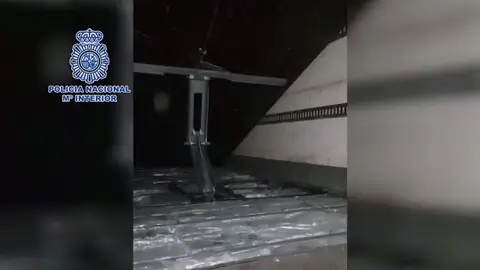 Detenidas 28 personas que usaban un 'narcocamión' en el Campo de Gibraltar Detenidas 28 personas que usaban un 'narcocamión' en el Campo de Gibraltar