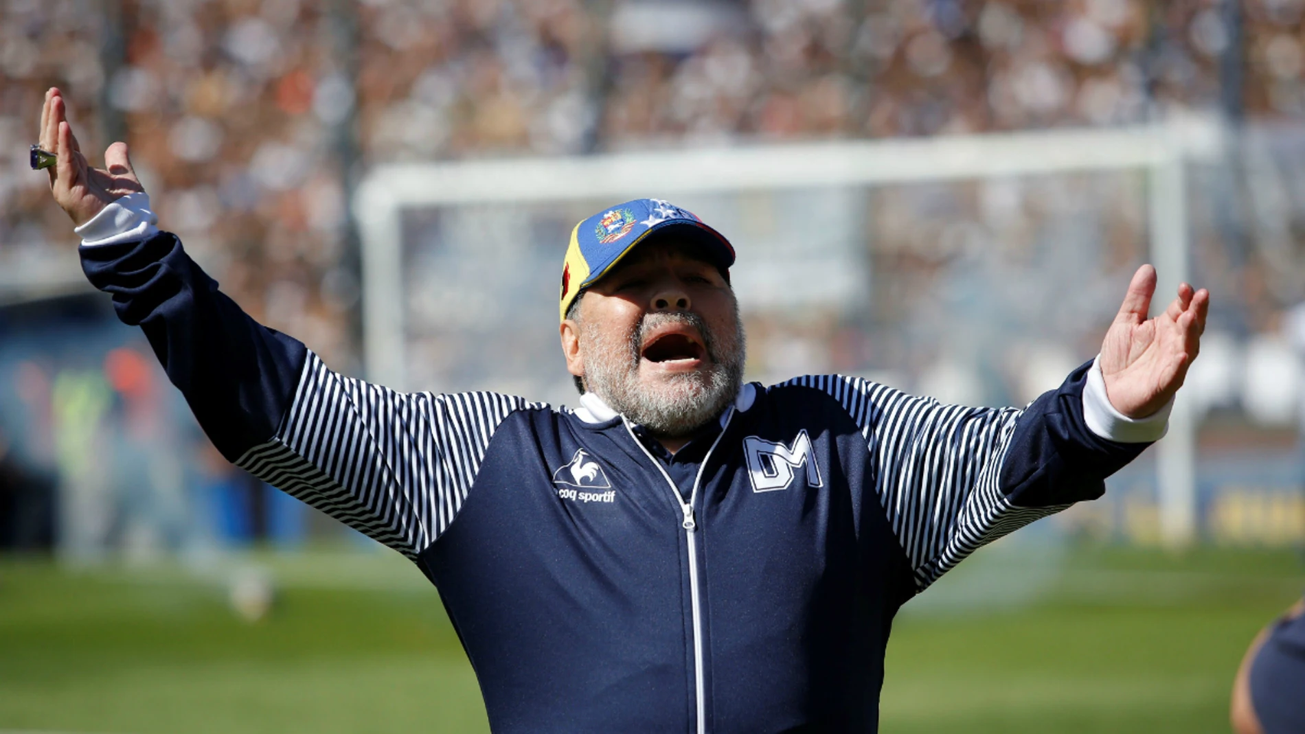 Maradona, en un partido Maradona, en un partido