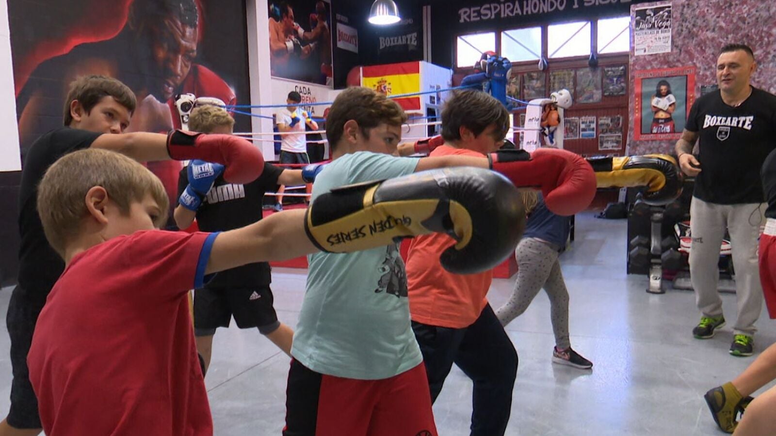Educación a golpe de boxeo, la actividad para pequeños en riesgo de exclusión social