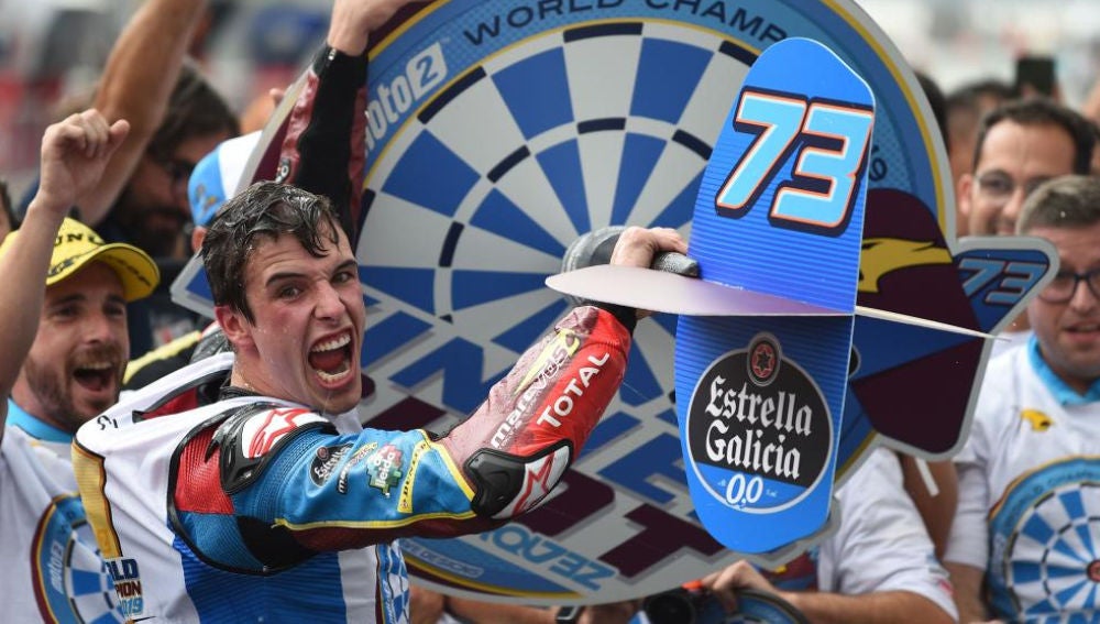Álex Márquez celebrado el titulo