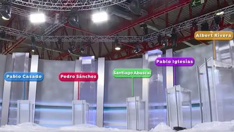 Reparto de atriles para el debate decisivo Reparto de atriles para el debate decisivo