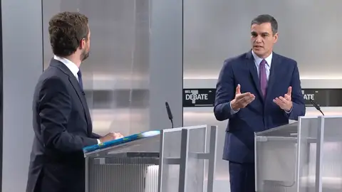 Elecciones generales 2019: Sánchez evita definir a Cataluña como una nación en un rifirrafe con Casado Elecciones generales 2019