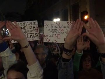 Manada de Manresa: Centenares de feministas se manifiestan al grito de 'No es abuso es violación' tras la sentencia