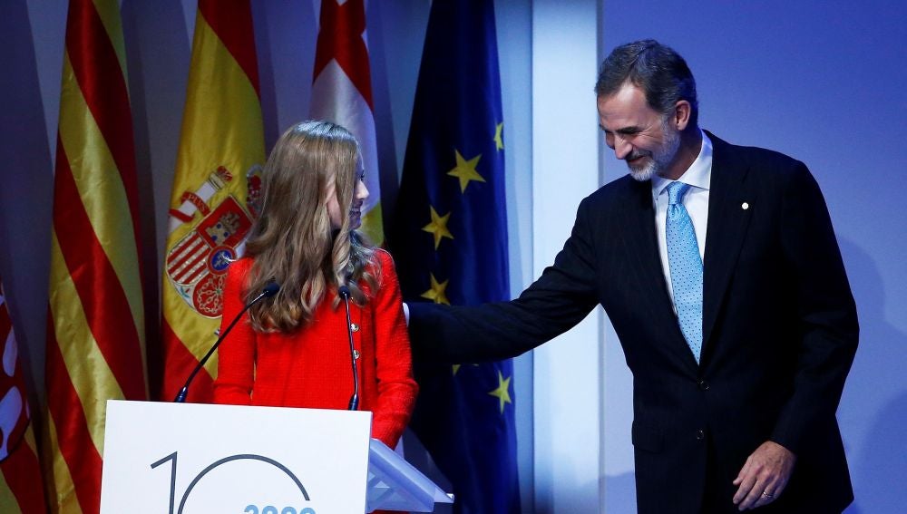 Felipe VI y su hija Leonor, en los premios Princesa de Girona