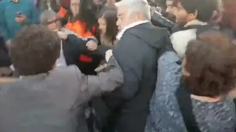 Los independentistas intentan impedir la llegada de invitados a los Premios Princesa de Girona Los independentistas intentan impedir la llegada de invitados a los Premios Princesa de Girona