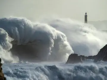 Las olas provocadas por la borrasca Amelie Las olas provocadas por la borrasca Amelie