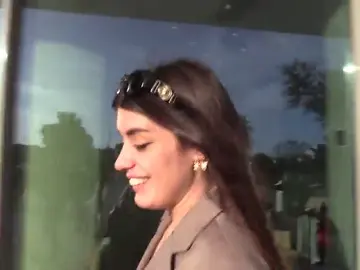 Así responde Dulceida cuando le preguntan sobre la pelea de Oto Vans y el marido de María Pombo en su cumpleaños Así responde Dulceida cuando le preguntan sobre la pelea de Oto Vans y el marido de María Pombo en su cumpleaños