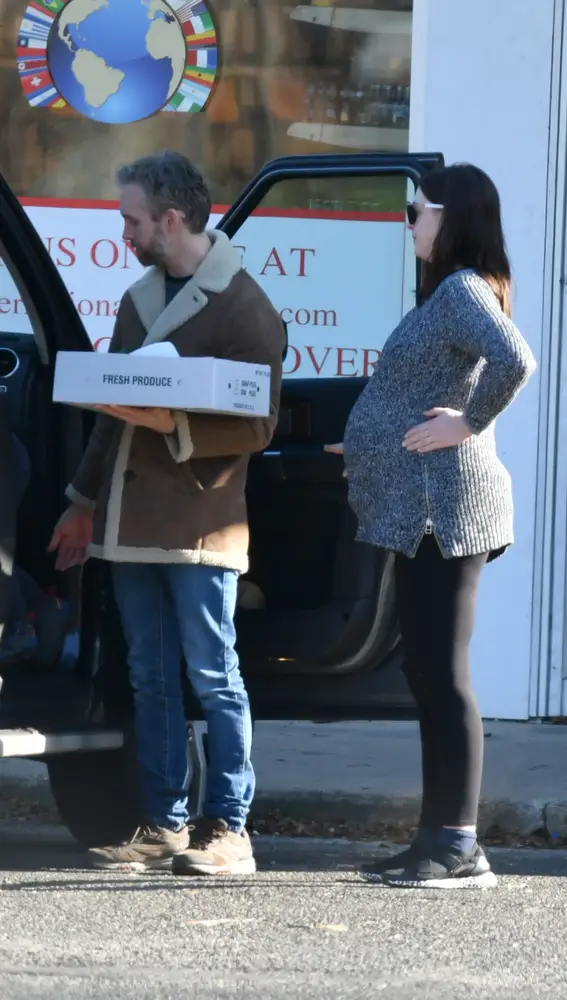 Anne Hathaway y Adam Shulman