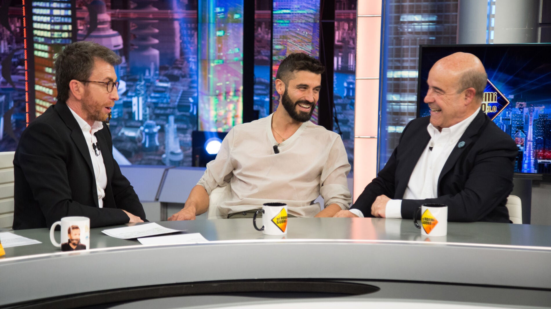 &Aacute;lex Garc&iacute;a define a Antonio Resines en 'El Hormiguero 3.0': "Te mira y no sabes si te va a dar una hostia o un abrazo"