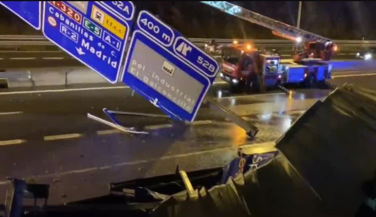 Accidente en la A-2 a su paso por Guadalajara Accidente en la A-2 a su paso por Guadalajara