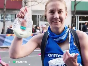 Una madre corre el maratón de Nueva York con un sacaleches y extrae medio litro para su bebé Una madre corre el maratón de Nueva York con un sacaleches y extrae medio litro para su bebé