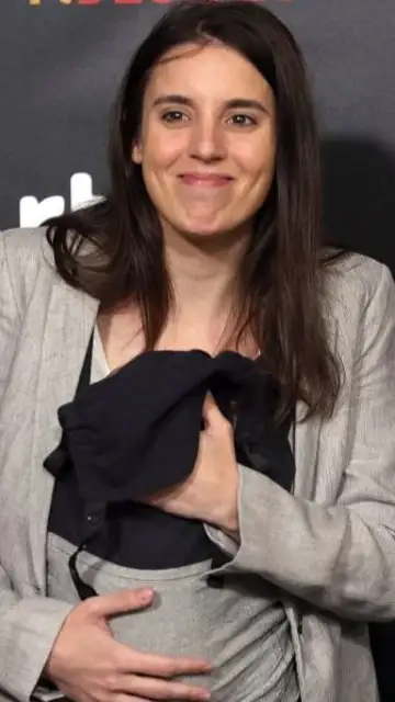 Irene Montero junto a su bebé, antes del debate a siete. Irene Montero junto a su bebé, antes del debate a siete.