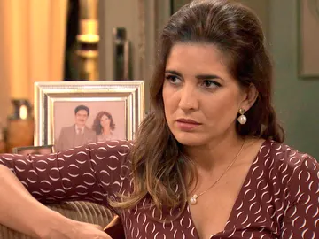 Irene descubre que Armando besó a Julia Irene descubre que Armando besó a Julia