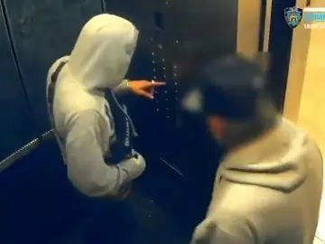 Pegan una paliza a un anciano en un anciano en Nueva York Pegan una paliza a un anciano en un anciano en Nueva York