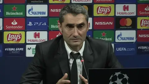 Valverde: "Griezmann se está adaptando, pero nos ayuda mucho en defensa" Valverde: "Griezmann se está adaptando, pero nos ayuda mucho en defensa"