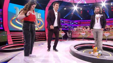 Arturo Valls recibe una lección magistral de 'shuffle' y 'cutting shapes' en '¡Ahora caigo!'