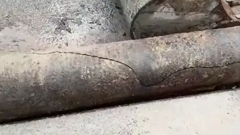 La rotura de una tubería deja sin agua a 25 mil vecinos en Getxo La rotura de una tubería deja sin agua a 25 mil vecinos en Getxo