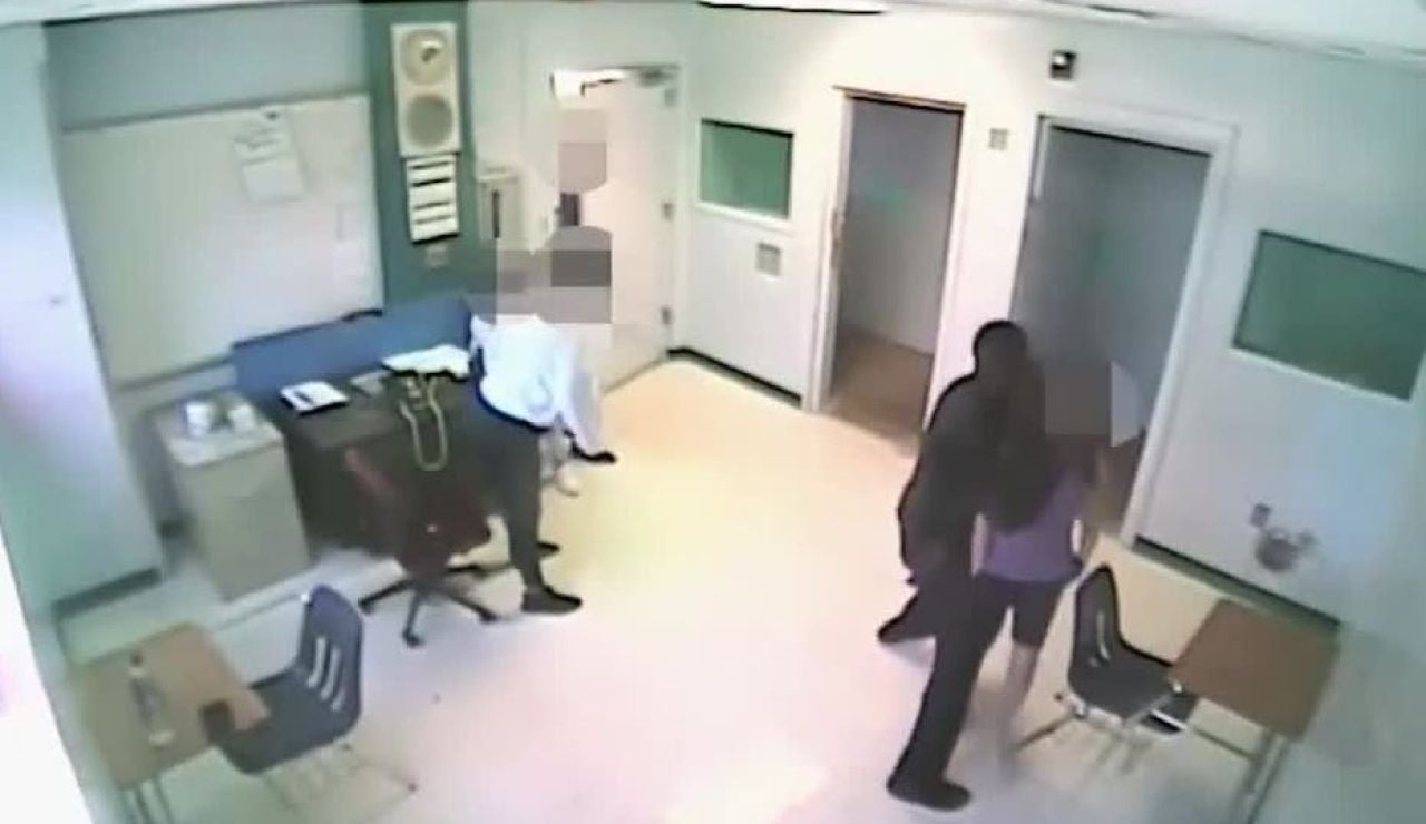 Abuso policial en una escuela de Florida Abuso policial en una escuela de Florida