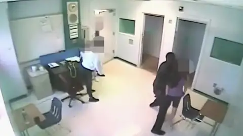 Abuso policial en una escuela de Florida Abuso policial en una escuela de Florida
