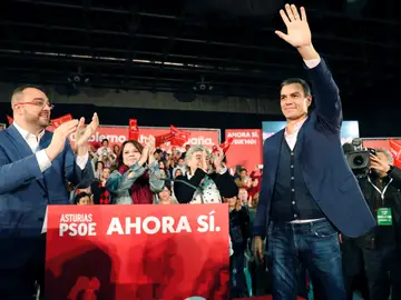 Pedro Sánchez en un acto de campaña Pedro Sánchez en un acto de campaña