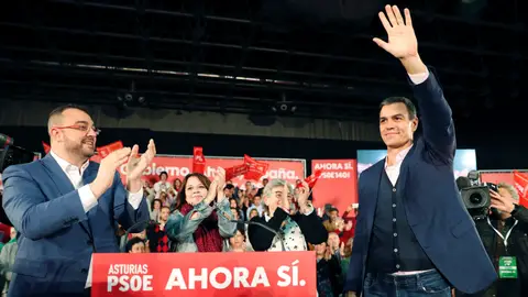 Pedro Sánchez en un acto de campaña Pedro Sánchez en un acto de campaña