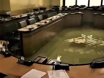 Venecia se inunda minutos después de rechazar medidas para frenar el cambio climático Venecia se inunda minutos después de rechazar medidas para frenar el cambio climático