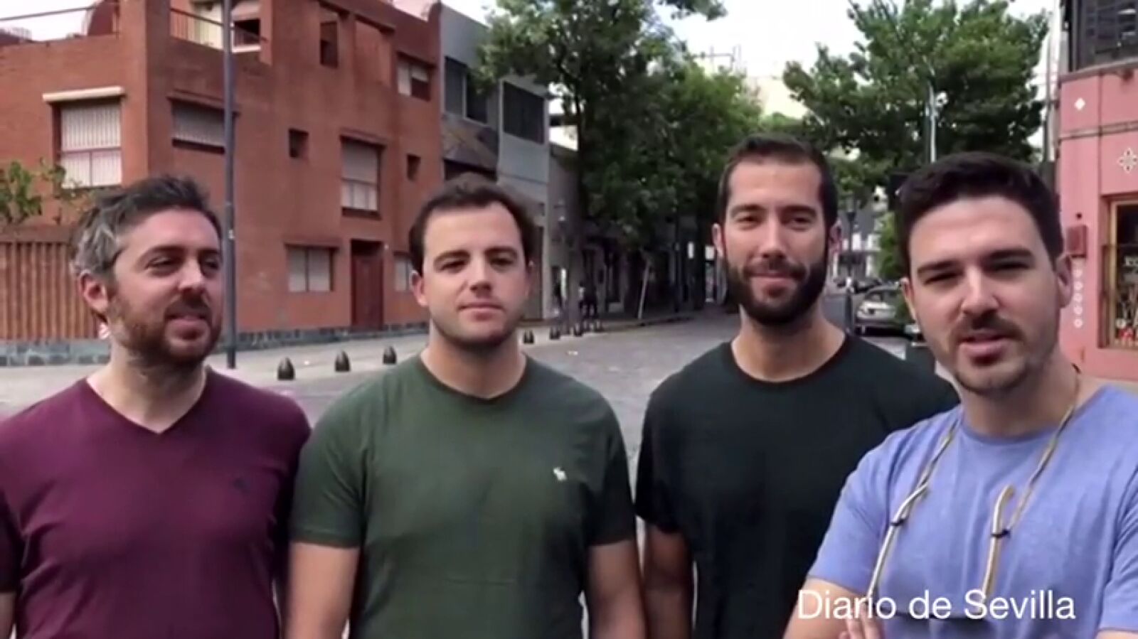 Cuatro médicos residentes salvan la vida a una joven en pleno vuelo a Buenos Aires