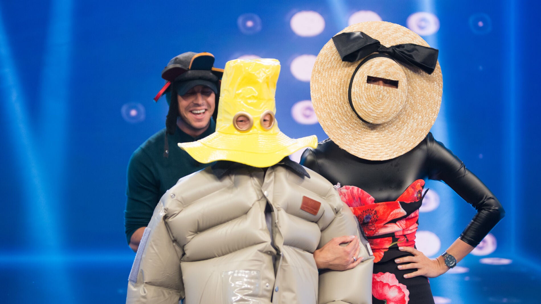 Pilar Rubio sorprende a Mario Casas con las tendencias de moda m&aacute;s llamativas en 'El Hormiguero 3.0'