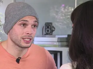 Su madre se suicidó tras años de depresiones y ahora cuenta su desgarradora historia para ayudar a otros Su madre se suicidó tras años de depresiones y ahora cuenta su desgarradora historia para ayudar a otros