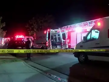 Cuatro muertos y diez heridos en un tiroteo en una casa de Fresno, California Cuatro muertos y diez heridos en un tiroteo en una casa de Fresno, California
