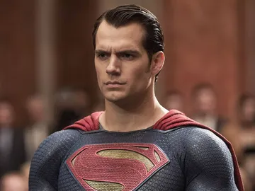 Henry Cavill como Superman Henry Cavill como Superman