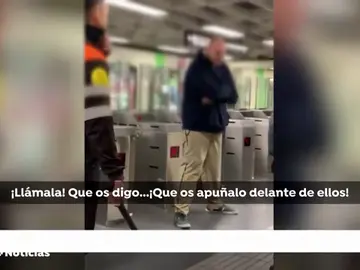 Apuñalan a un vigilante en el metro de Barcelona Apuñalan a un vigilante en el metro de Barcelona