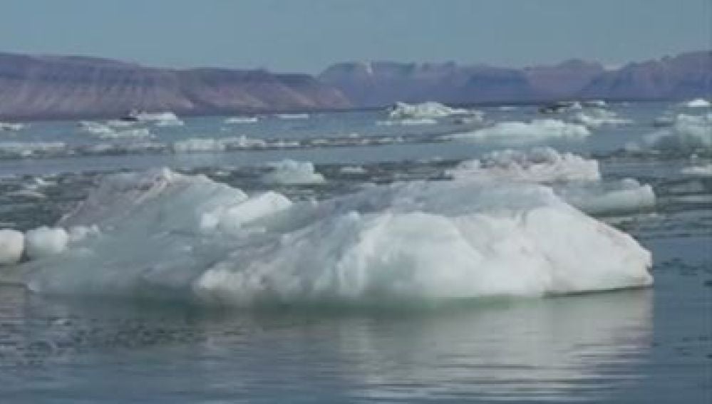 El hielo del ártico se reduce a niveles históricos