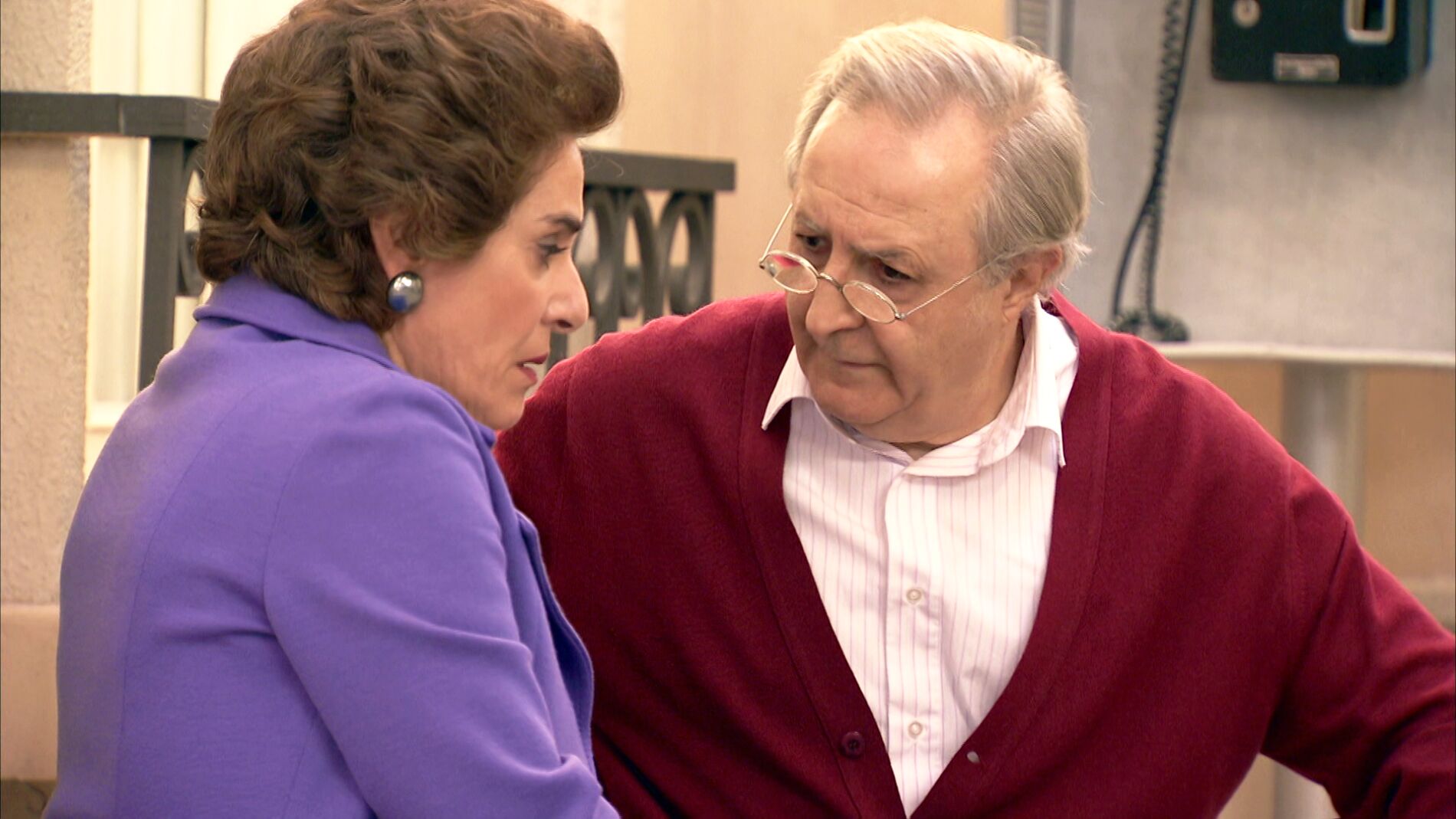 Pelayo remueve la conciencia de Benigna y complica su bingo 'solidario' 